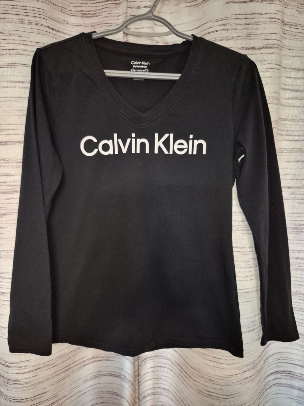 Calvin Klein Women's Black V-Neck Logo Long Sleeve Top